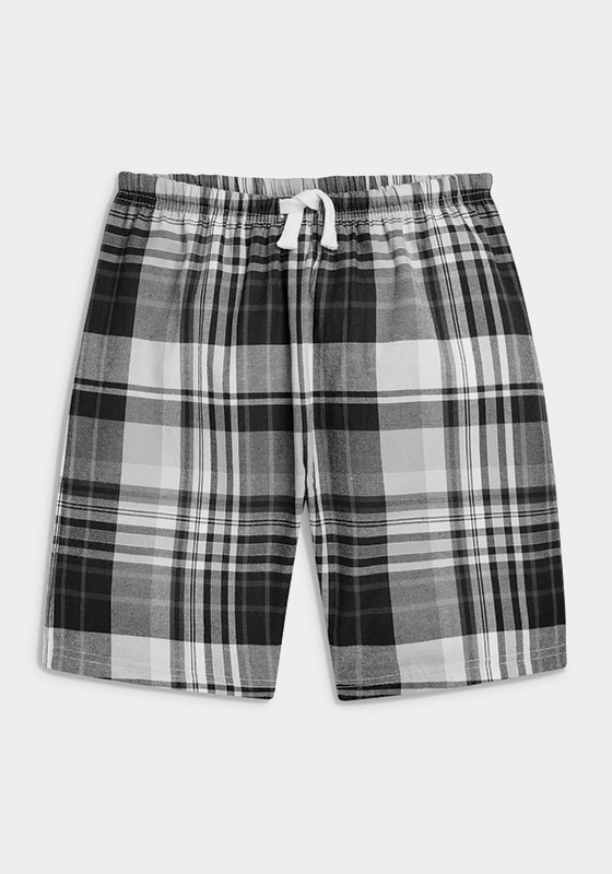 Muna T-Shirt & Plaid Pants Muna T-Shirt & Plaid Pants