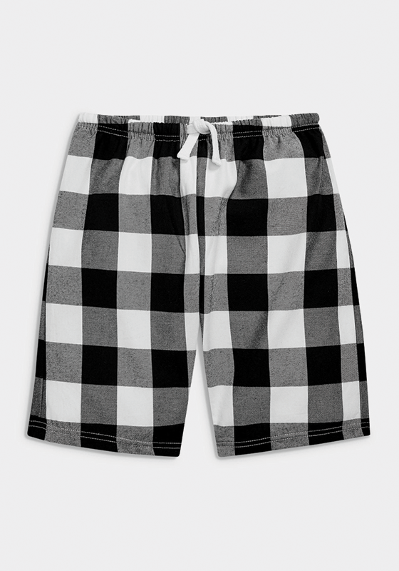Minerva T-shirt & Plaid Shorts Minerva T-shirt & Plaid Shorts