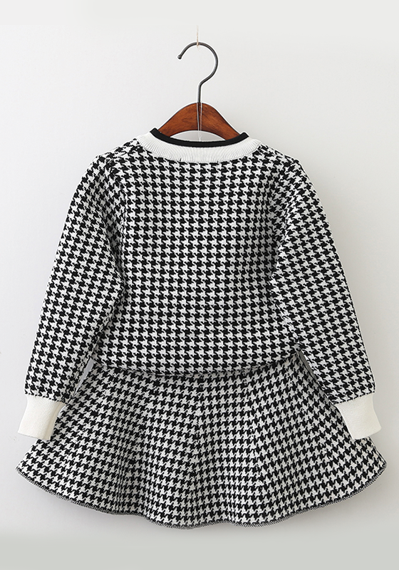 Knitted Plaid Jackets+Skits Knitted Plaid Jackets+Skits