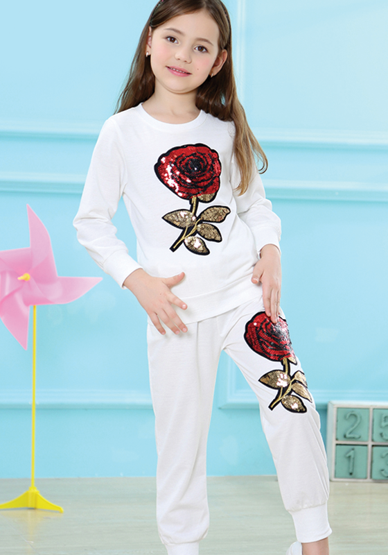 Lisa T-shirt & Rose Pants Lisa T-shirt & Rose Pants